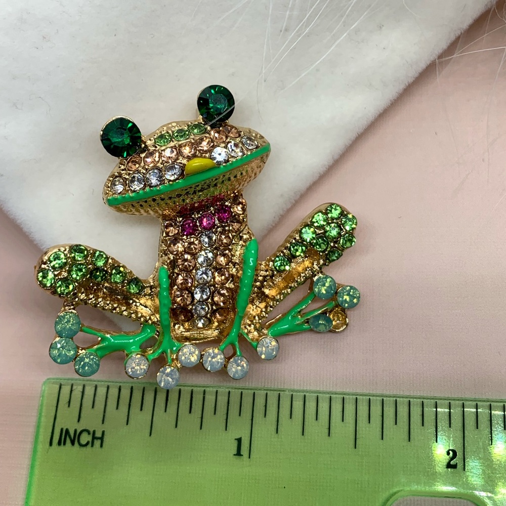 Cute Rhinestone Green Frog Brooch - Picture 2 of 3